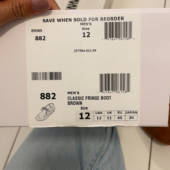 Minnetonka Men’s classic fringe softsole boot - Picture 4 of 5